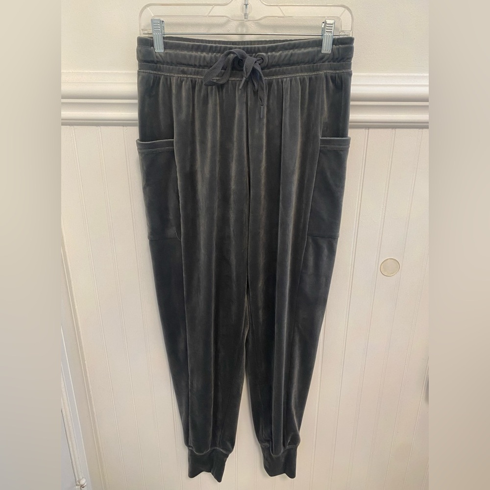 Aerie Velvet Joggers in Charcoal